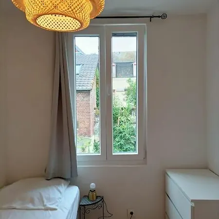 Maison Spacieuse Avec Cour Arriere